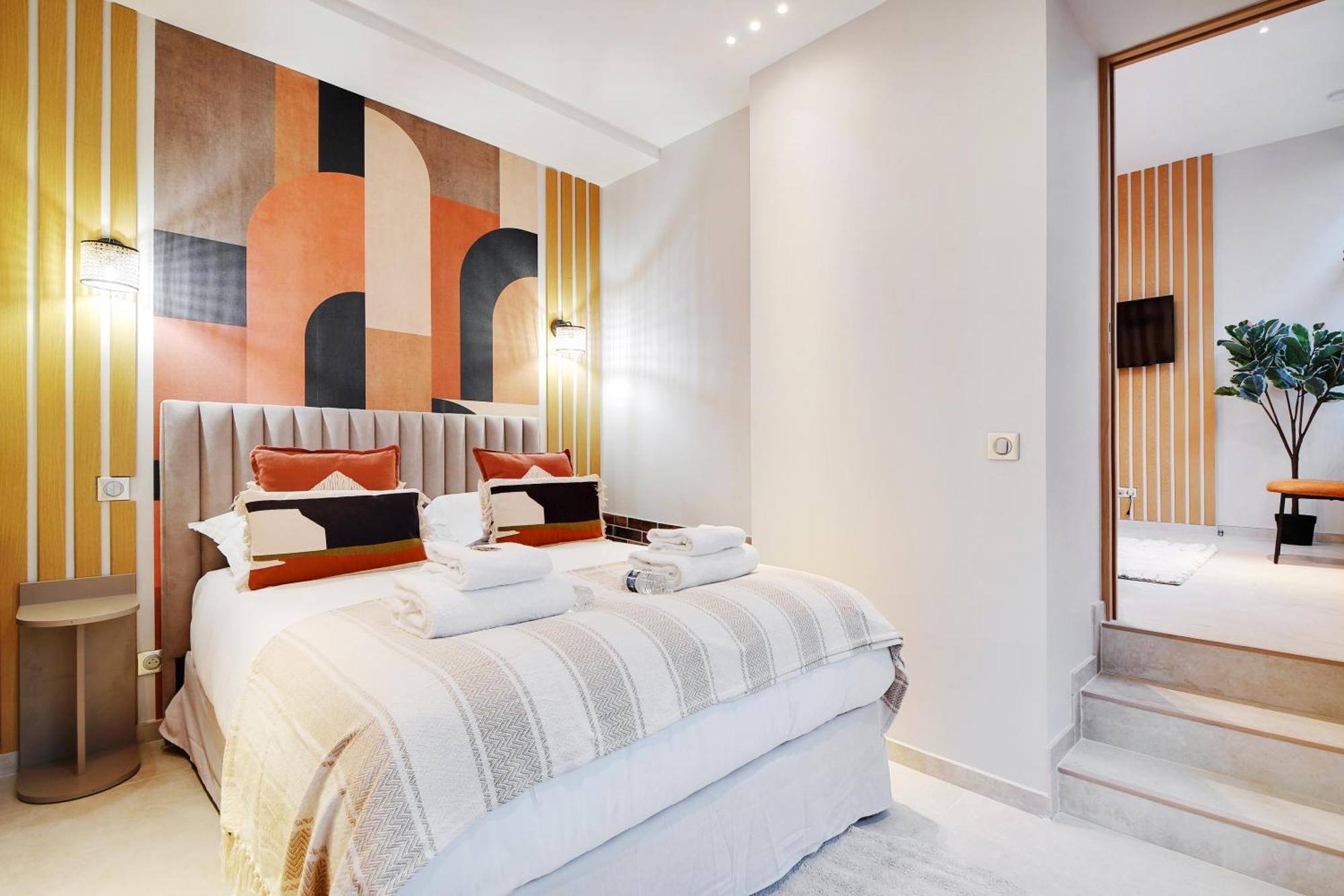Superbe Appartement- 7p- Sacre Coeur Ramey I * Parijs